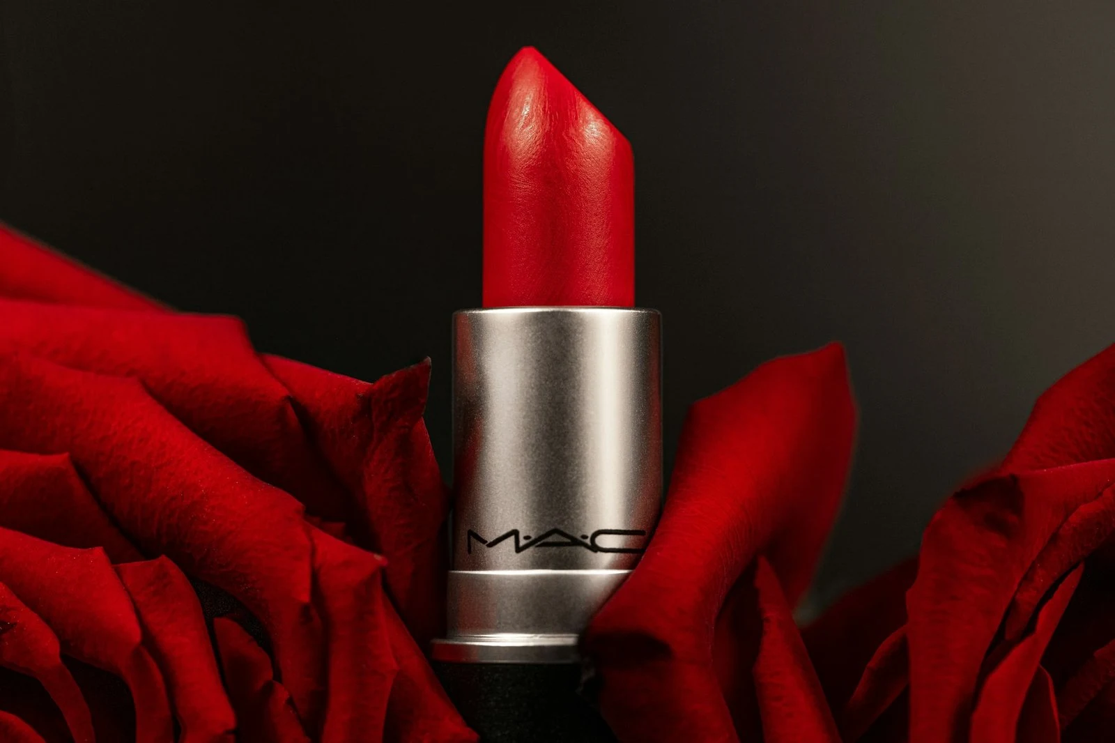 Помада MAC Ruby Woo