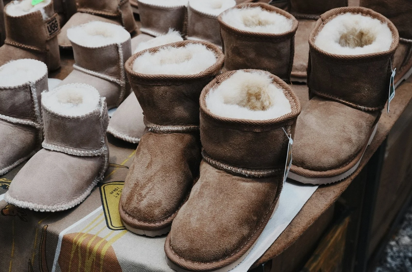 Угги UGG Classic Mini II